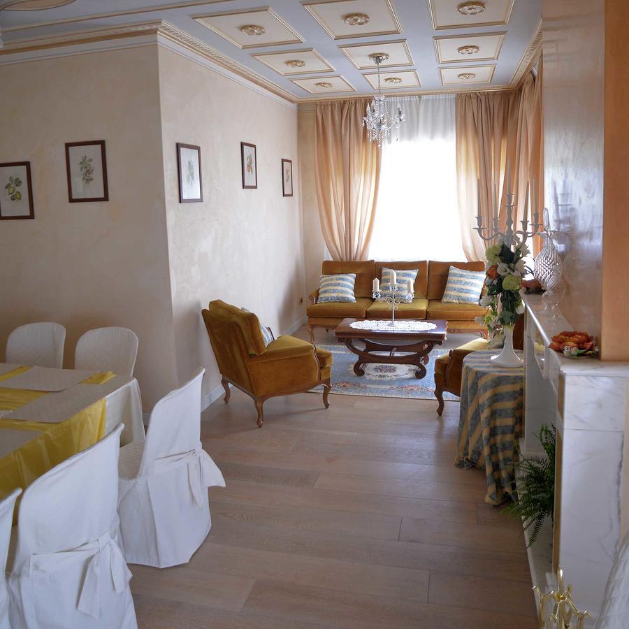 La Locanda Francigena Bed & Breakfast ลุคคา ภายนอก รูปภาพ
