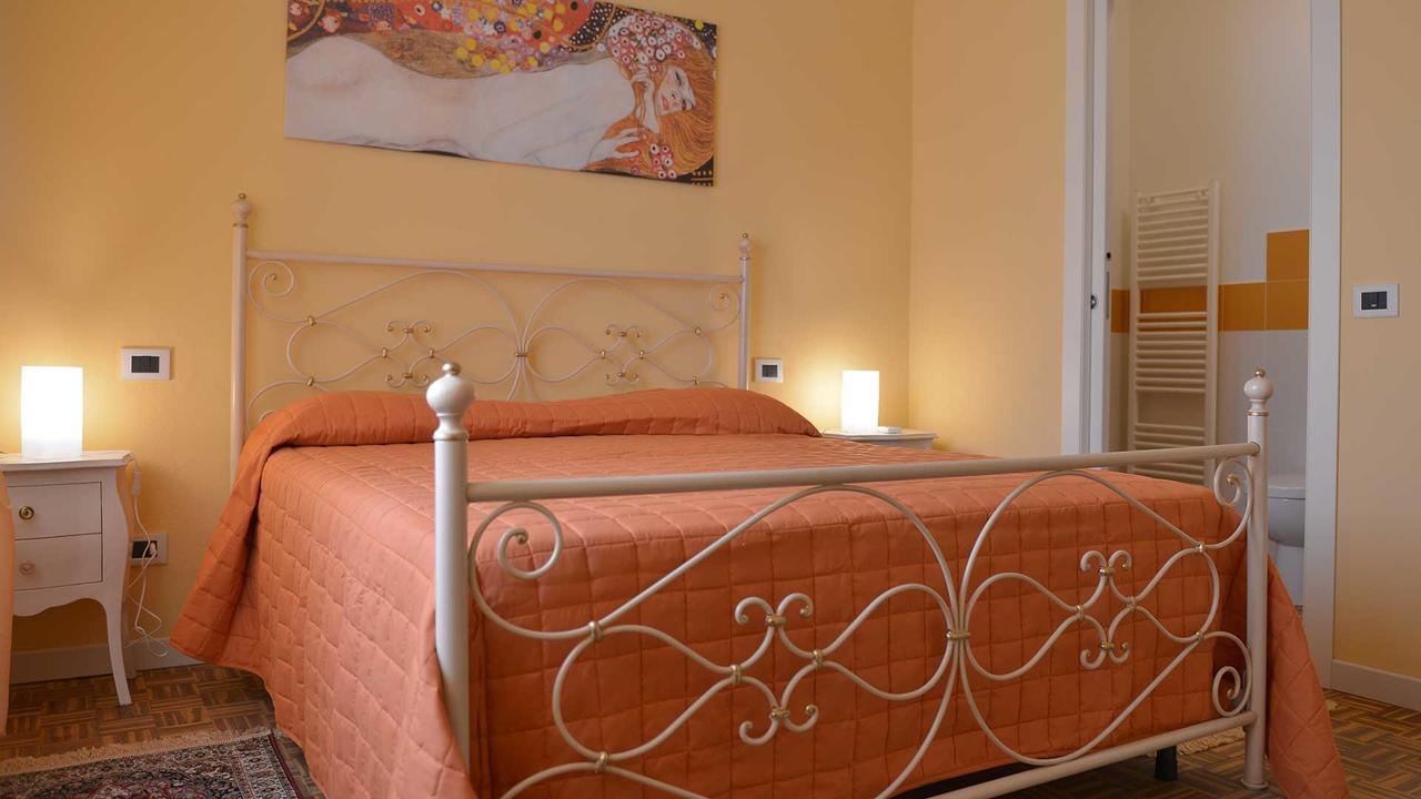 La Locanda Francigena Bed & Breakfast ลุคคา ภายนอก รูปภาพ
