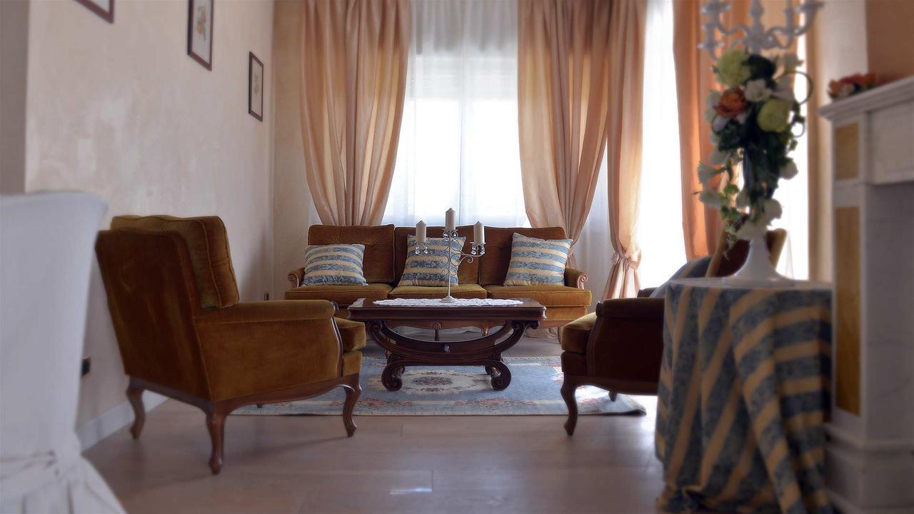 La Locanda Francigena Bed & Breakfast ลุคคา ภายนอก รูปภาพ