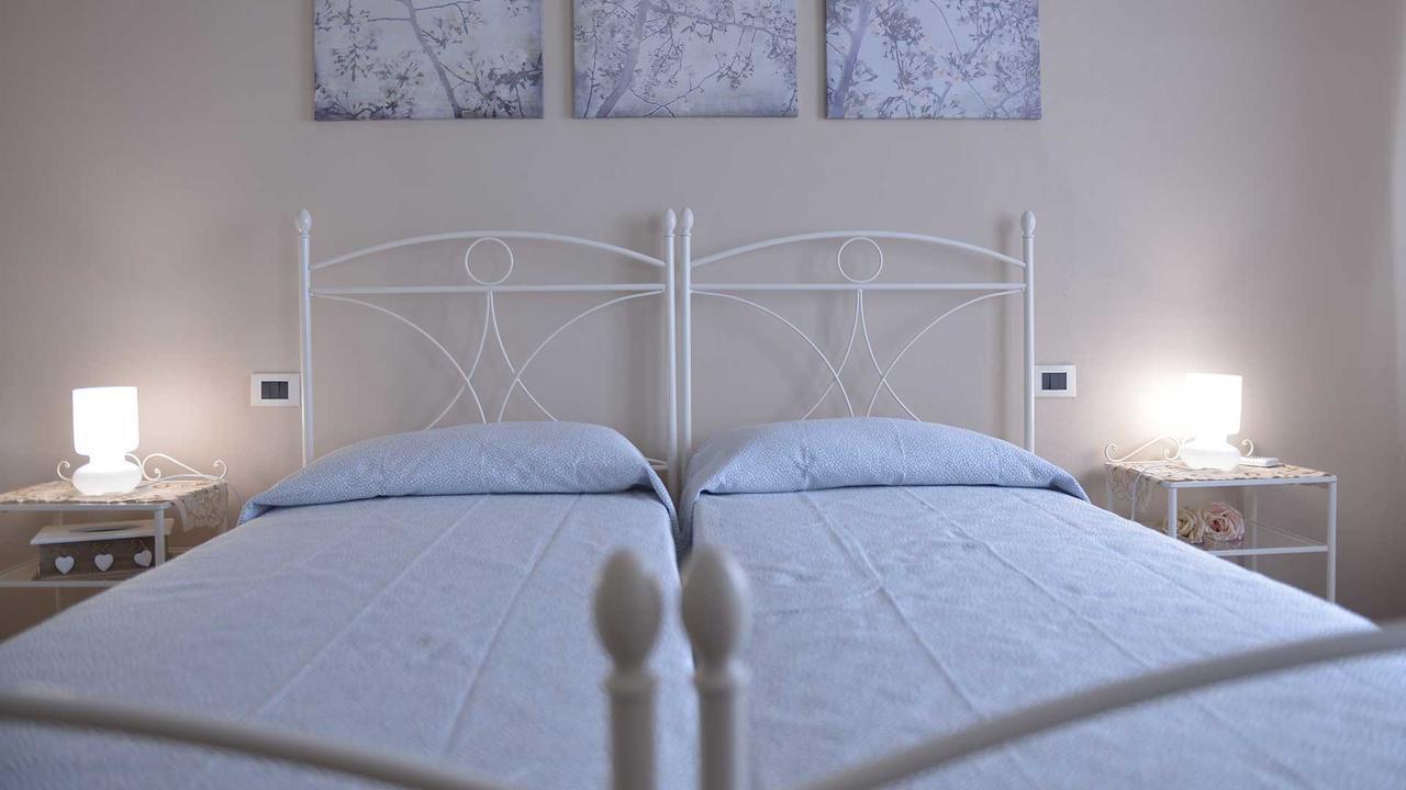 La Locanda Francigena Bed & Breakfast ลุคคา ภายนอก รูปภาพ
