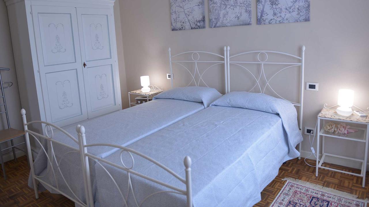 La Locanda Francigena Bed & Breakfast ลุคคา ภายนอก รูปภาพ