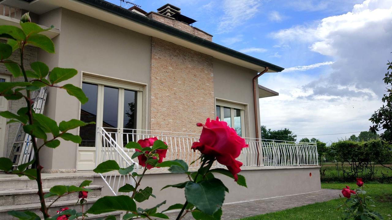 La Locanda Francigena Bed & Breakfast ลุคคา ภายนอก รูปภาพ